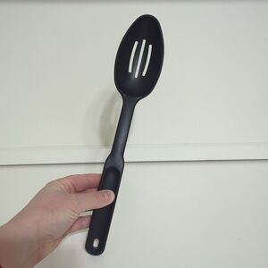 The Pampered Chef Slotted Black Nylon Cooking Serving Spoon Heat Resistant 425°